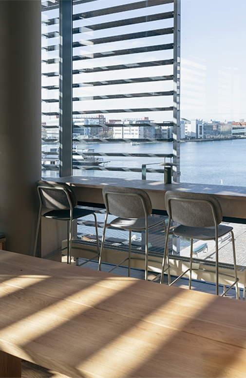 siddepladser med havenudsigt