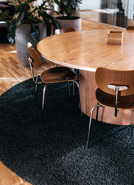 kontor indretning bord og stole