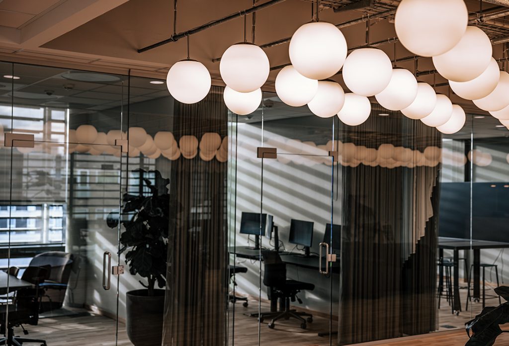 kontor indretning og lamper